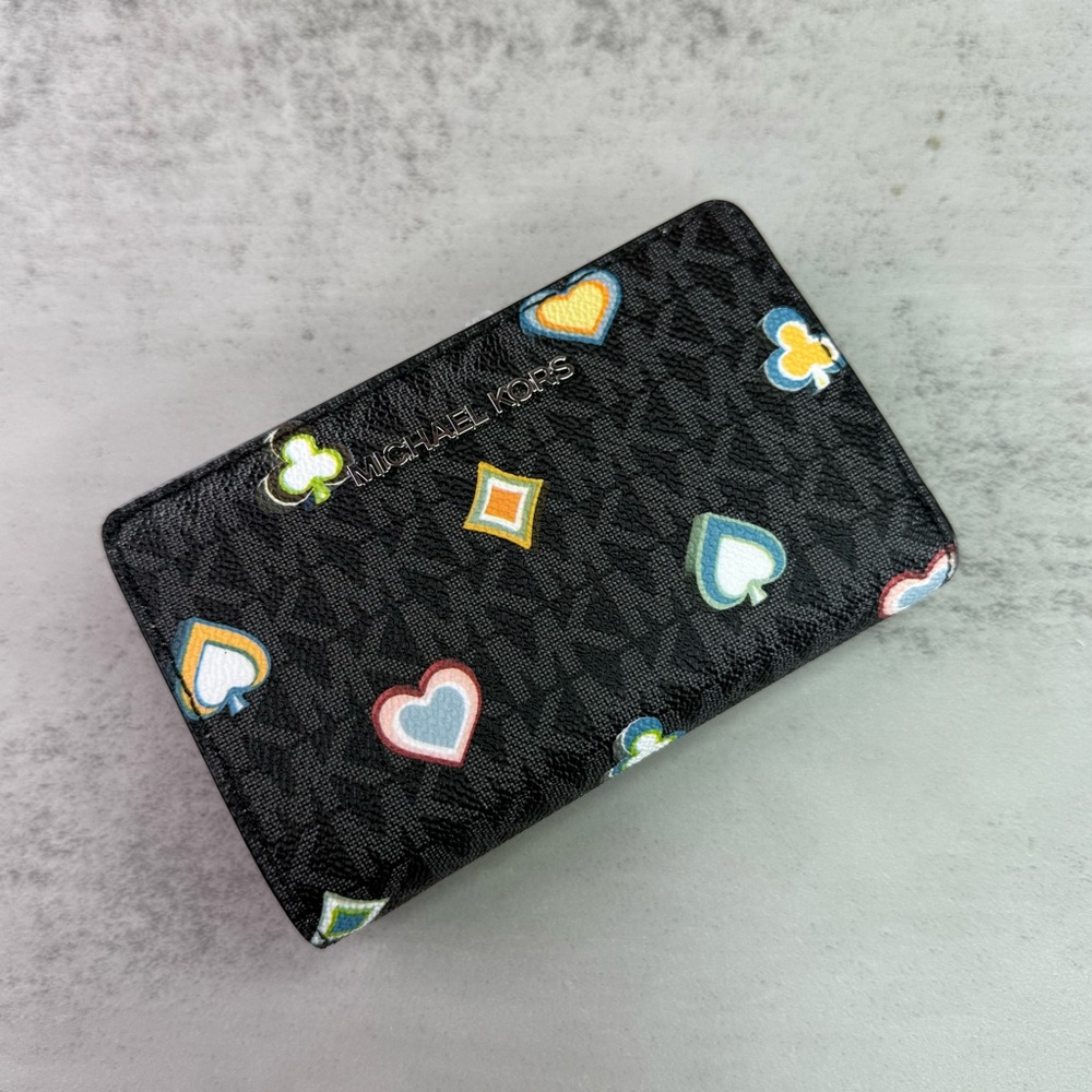 NWT MICHAEL KORS OUTLET
Jet Set Medium Printed Signature Logo Wallet